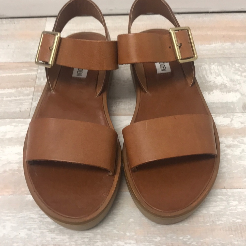 Never worn Steve Madden sandals!
